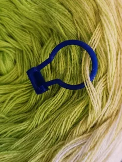 Locking Stitch Marker