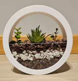 Wall mounted circle flowerpot