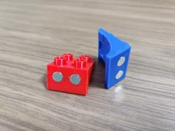 Duplo and Hubelino Magnet Holder by GravityBites