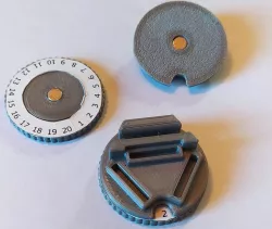 Gloomhaven Standee Magnetic bases with HP counter