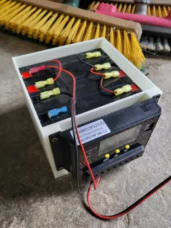 12V Solar Powerbank (4x 6V Battery battery case)