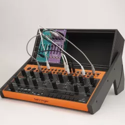 Behringer Crave eurorack stand case