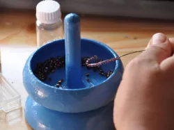 Bead spinner