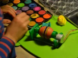 easter egg painter helper