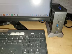 GEEKOM MIni Stand