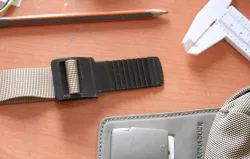 Bag belt hitch plate