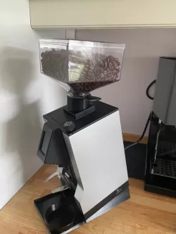Eureka Mignon Hopper Vertical Adapter
