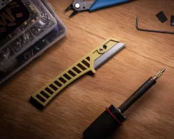 Fixed blade utility knife handle