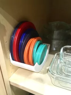 Pyrex Lid Holder