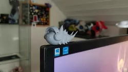  Hive Worm (chonky) with headphones