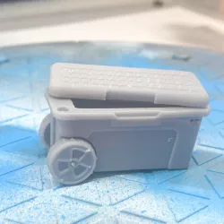 1:24 Scale Rolling Ice Chest
