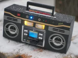 Boombastic - portable old school music player