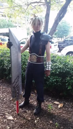 FF7 Cloud Shoulder
