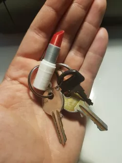 Lipstick Keychain MULTICOLOR (PRINTABLE WITH NORMAL 3D PRINTERS)