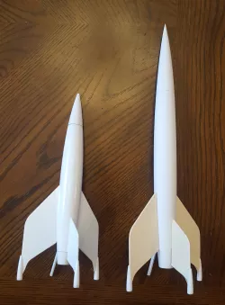 Luna-Inspired Model Rocket
