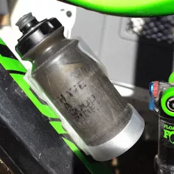 Side Load Bottle Cage - Slanted