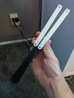 3D-Printable Balisong trainer (squiddy-style)