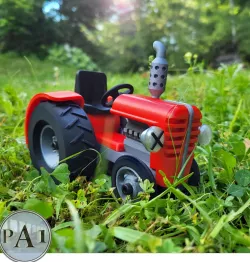 CUTE TOON STYLE TRACTOR