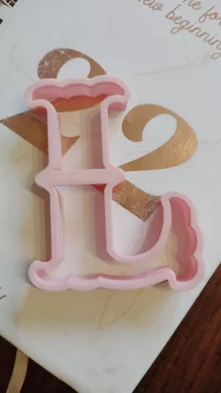cutting letter "L" circus
