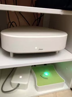 Delta Server Freebox Mounts (V1)