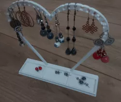 HEART-SHAPED JEWELRY DISPLAY! - PERFECT FOR VALENTINE'S DAY!