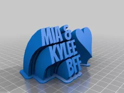Mia & Kylee