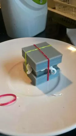 Mold on the grenade stopper / Formička na zátku granátu