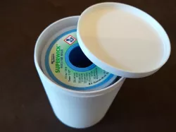 Simple circular container