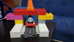 TrackMaster Thomas tunnel for LEGO DUPLO