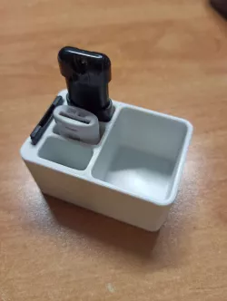 USB flash drive and SD card storage box