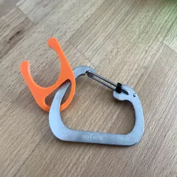 Bottle Clip - Carabiner Remix