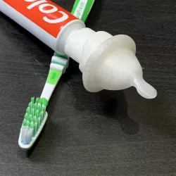 DICK TOOTHPASTE