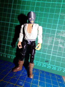 Elden Ring Prisoner posable action figure