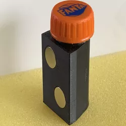 Geocaching container w PET-cork