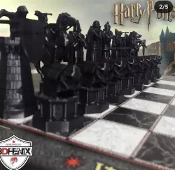 HARRY POTTER CHESS SET WIZARD  COMPLETE