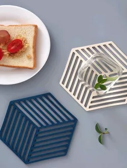Geometric coaster