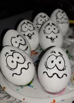 Huevo miedoso / scary egg