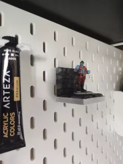 Model Skadis Display