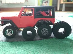 Orlandoo Hunter rim and 3 tires 1/35 scale / LLanta y 3 neumáticos