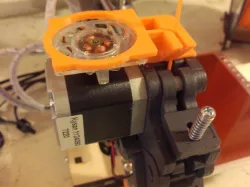 Printrbot filament guide and fan mount for extruder stepper motor v2!