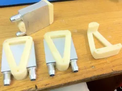 Ultimakers watercooler pads holder 1
