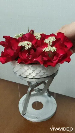ANTI-GRAVITY PLANTER