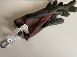belt clip for hanging work gloves