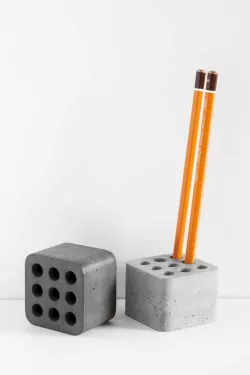 Concrete mold for pencil holders