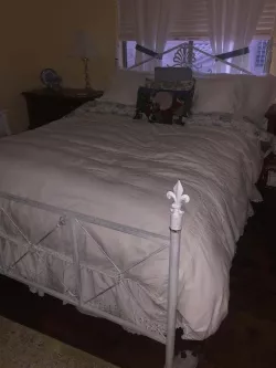 Finial for bed post