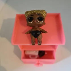 LOL Baby-Doll changing table