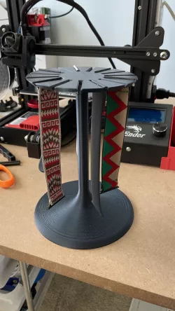 Rotating Apple Watch Band Stand