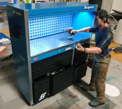 SCALED TOOL BOX  SNAP ON inspired for scale garage