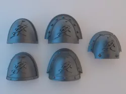 (Chaos) Space Marine Shoulder Pads - The Scourged