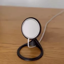 iPhone MagSafe Stand